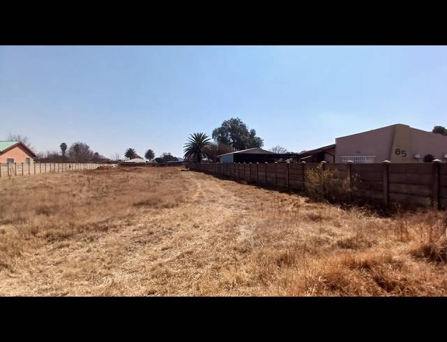 2,218M² VACANT LAND FOR SALE IN KOOKRUS
